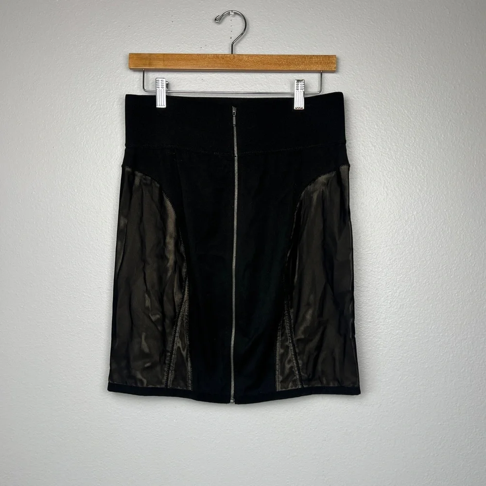 BCBGeneration Black Mesh Stretchy Mini Skirt w/ Back Zipper